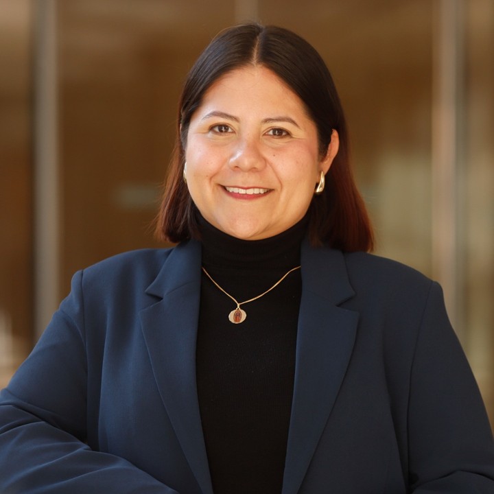 Dr. Damaris Arizhay Dávila Soria